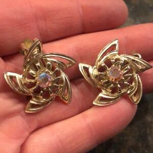 Vintage Clip Earrings Flower Star